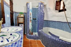 Baño Cueva Cascamorras 9