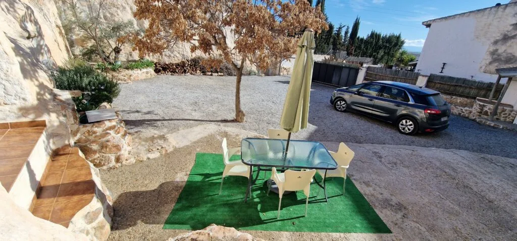 terraza Cueva Cascamorras