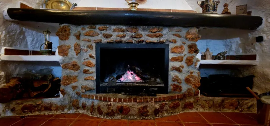 Chimenea Cueva Cascamorras